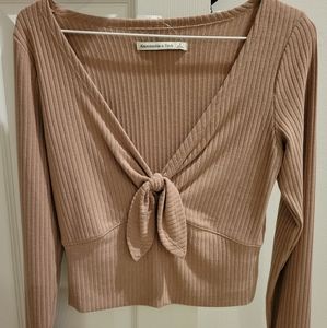 *NWT* Abercrombie & Fitch Crop Top Size Small